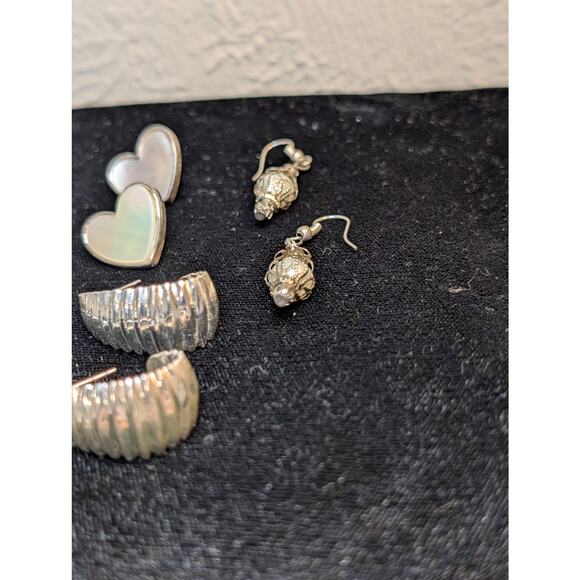 Fourteen Various Pairs of Silver Tone Earrings & One Jacket Pr Jewelry Lot - Picture 13 of 15